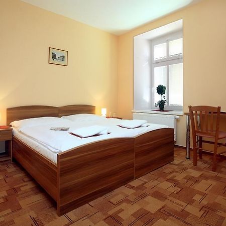 Pension Wallis Plzeň Exterior foto